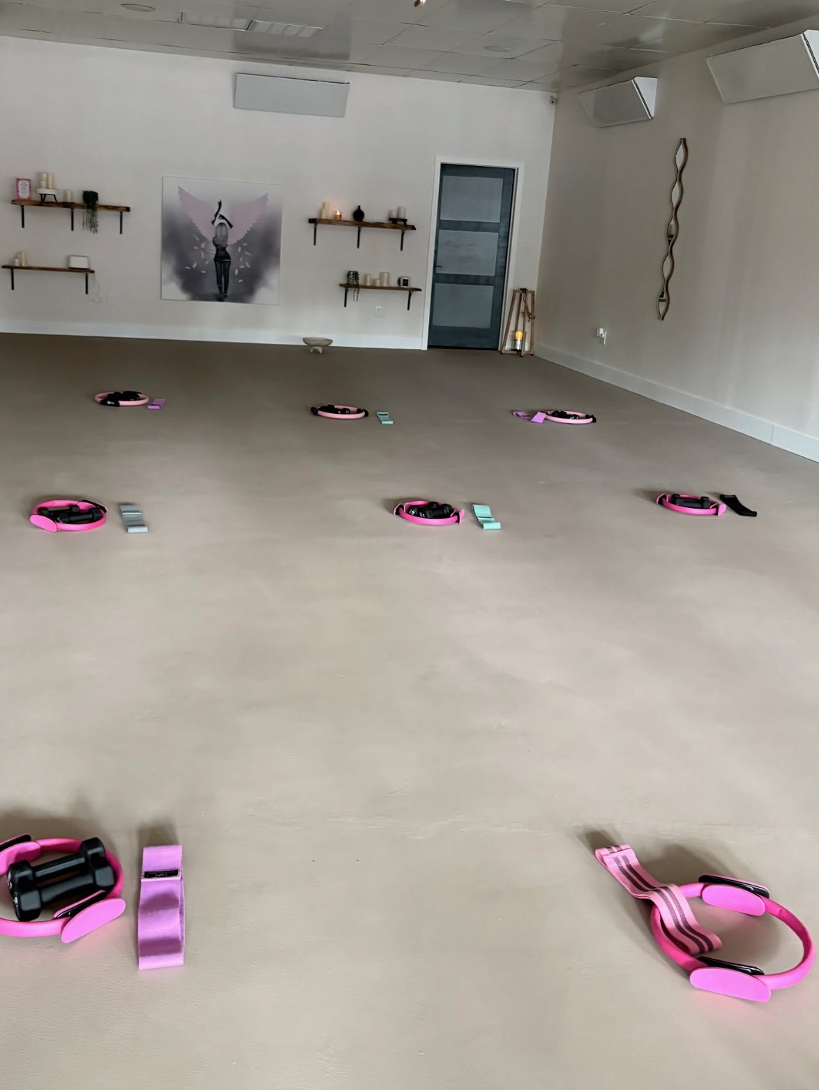 Your First Hot Yoga Class: How to Prep, Stay Safe, and Actually Enjoy It